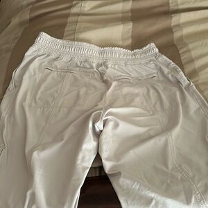 Chelsea Ultility Jogger in size 6P color sand